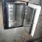Detail na vybírací otvor a tzv. kapák. Detail na vybírací otvor a tzv. kapák.
